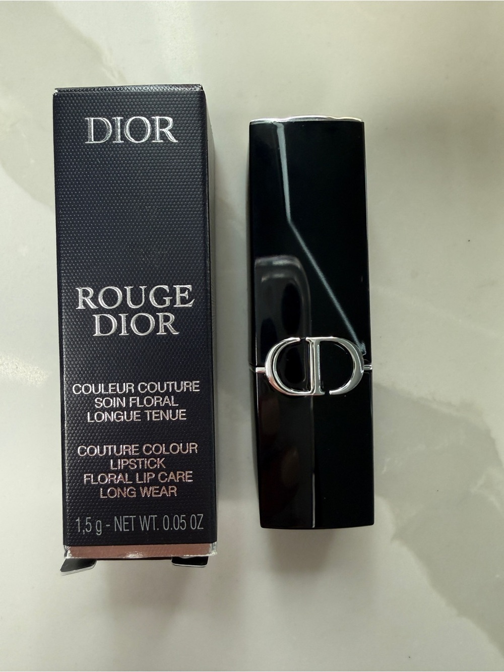 Dior Rouge Lipstick in Classic Red - Picture 5 of 6